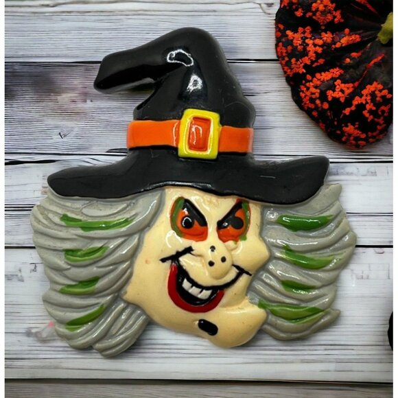 Halloween Witch Head Refrigerator Magnet Vintage Creepy - Picture 1 of 6